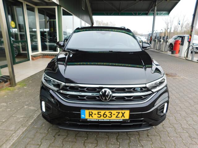 Volkswagen T-Roc 1.5TSI 150PK DSG R-LINE!! NL AUTO!! All-in Prijs!