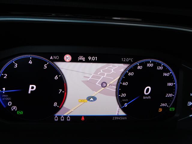 Volkswagen T-Roc 1.5TSI 150PK DSG R-LINE!! NL AUTO!! All-in Prijs!