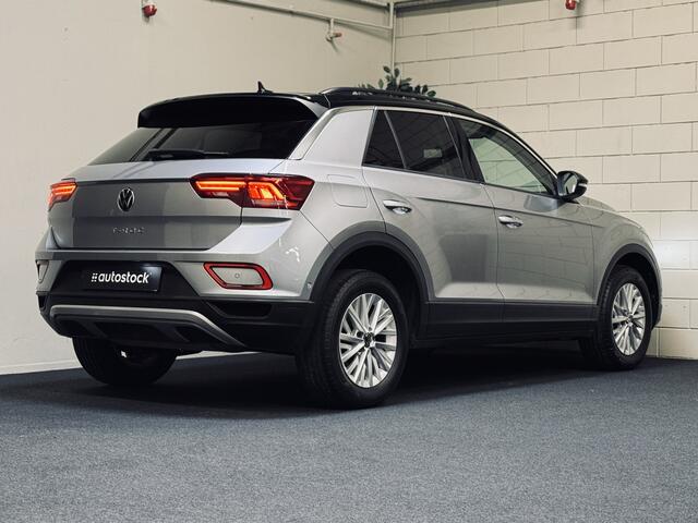 Volkswagen T-Roc 1.0 TSI Life | Camera | CarPlay | Stoelverw.