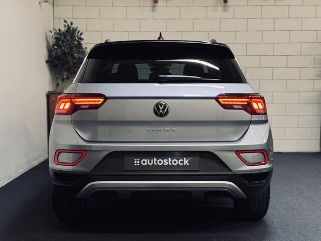 Volkswagen T-Roc 1.0 TSI Life | Camera | CarPlay | Stoelverw.