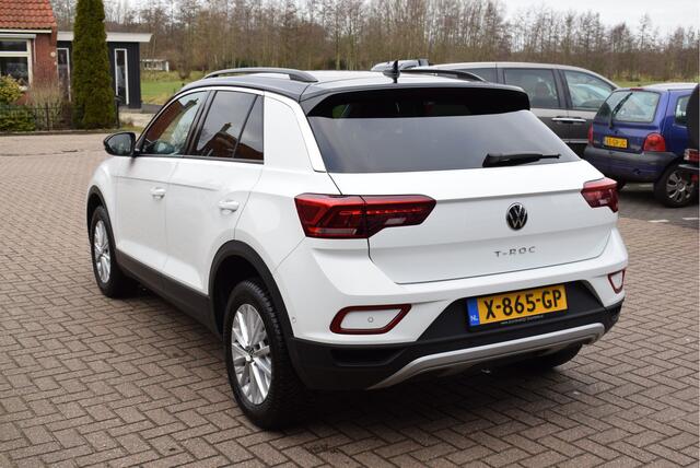Volkswagen T-Roc 1.0 TSI Life Airco Lichtmetaal Trekhaak Navi
