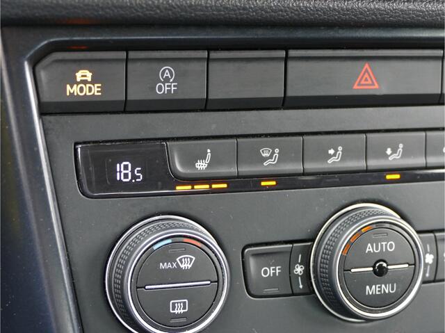 Volkswagen T-Roc 1.0 TSI Style | stoelverwarming | Apple Carplay/Android auto | all-season-banden | navigatie