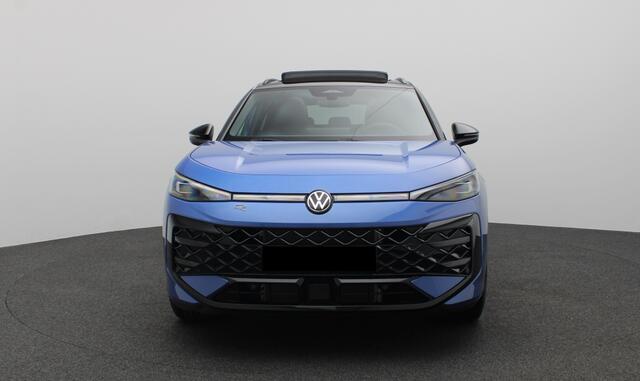Volkswagen T-Roc 1.5 eTsi R-Line First Edition 150PK DSG Pano-Schuifdak, Trekhaak
