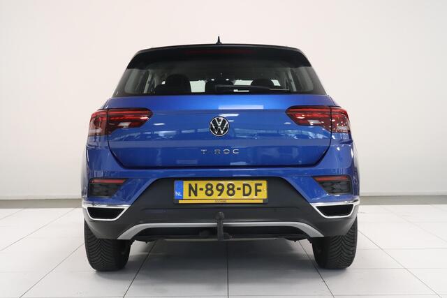 Volkswagen T-Roc 1.5 TSI Style Business | Camera | Climate control | Trekhaak | Navigatie | Virtual cockpit |