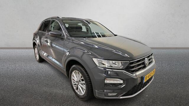 Volkswagen T-Roc 1.0 TSI Style Business NAVI TREKHAAK