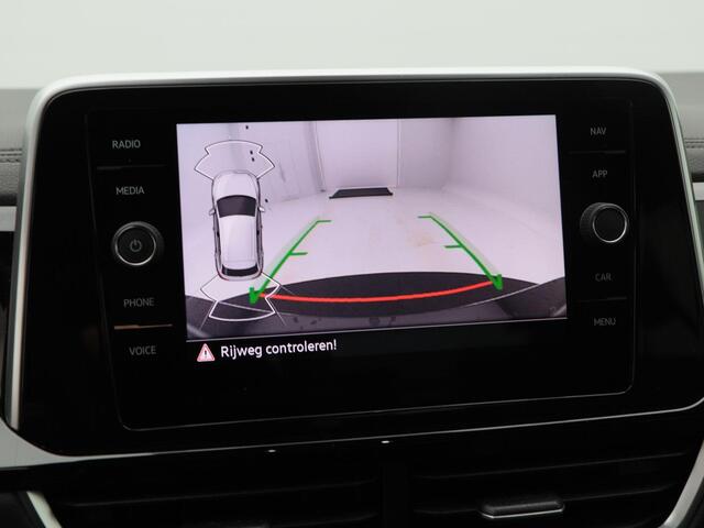 Volkswagen T-Roc 1.5 TSi R-Line Business+ 150 Pk Automaat | Stoel/Stuur verwarming | Adaptive Cruise | Navigatie | CarPlay | Camera | 18 Inch | 13.144Km !!