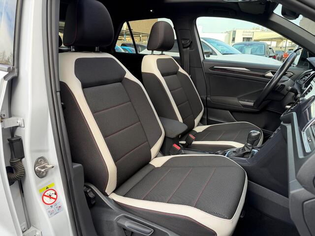 Volkswagen T-Roc 2.0 TSI 4Motion Sport Pano CarPlay Beats