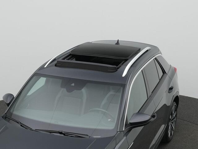 Volkswagen T-Roc 1.5 TSI 150 pk DSG R-Line | Panoramadak | Achteruitrijcamera | Stoelverwarming | Navigatie | Adaptive Cruise