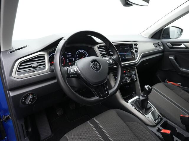 Volkswagen T-Roc 1.0 TSI 110 pk Style | Trekhaak | Navigatie | Adaptive Cruise | Navigatie | Parkeersensoren voor/achter