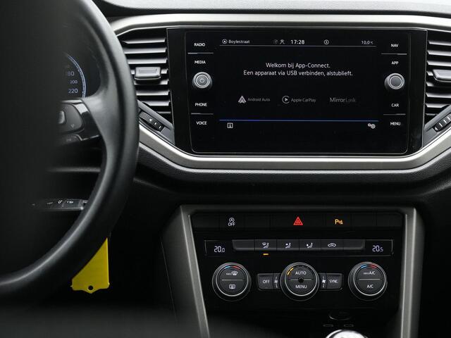 Volkswagen T-Roc 1.0 TSI 110 pk Style | Trekhaak | Navigatie | Adaptive Cruise | Navigatie | Parkeersensoren voor/achter