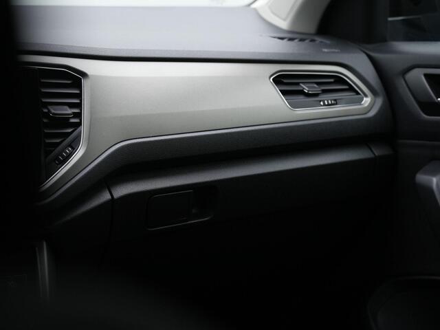 Volkswagen T-Roc 1.0 TSI 110 pk Style | Trekhaak | Navigatie | Adaptive Cruise | Navigatie | Parkeersensoren voor/achter