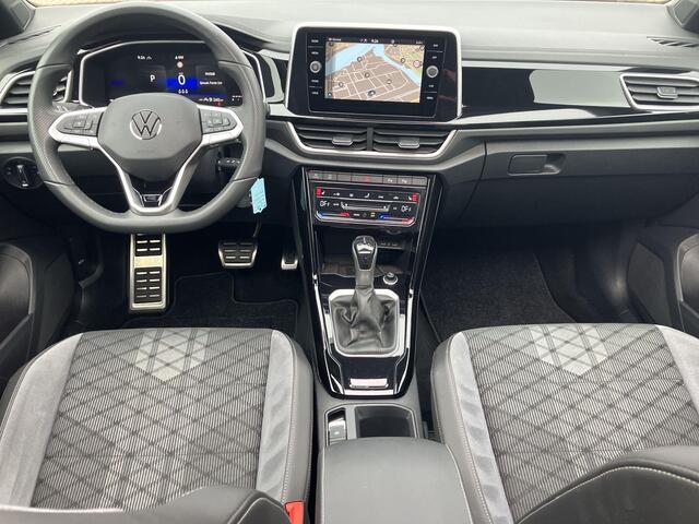 Volkswagen T-Roc 1.5TSI/150PK DSG R-Line · Panoramadak · Trekhaak · Camera + parkeersensoren · Stoelverwarming · Dodehoeksensor ·