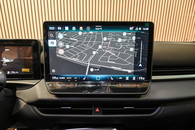 Volkswagen T-Roc 1.5 eTSI R-Line | HUD | BLACK PACK | ELEKTR. ACHTERKLEP | STOELV