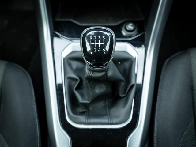 Volkswagen T-Roc 1.0 TSI // Life // ACC // Carplay // Winterpakket