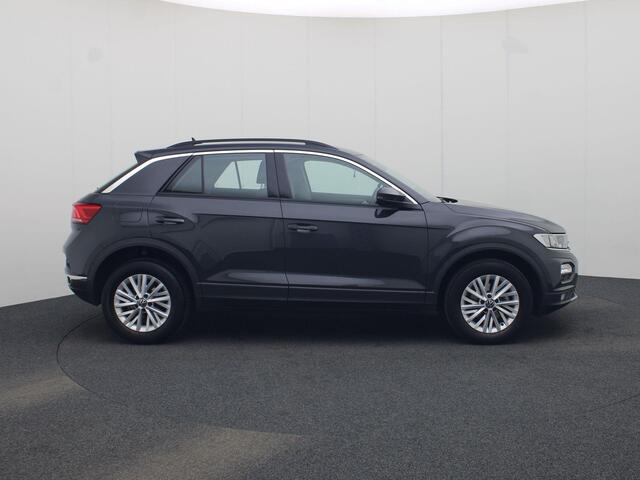 Volkswagen T-Roc 1.5TSI/150PK DSG · Navigatie · Parkeersensoren · Lane assist