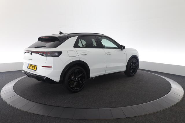 Volkswagen T-Roc 1.5 eTsi R-Line First Edition