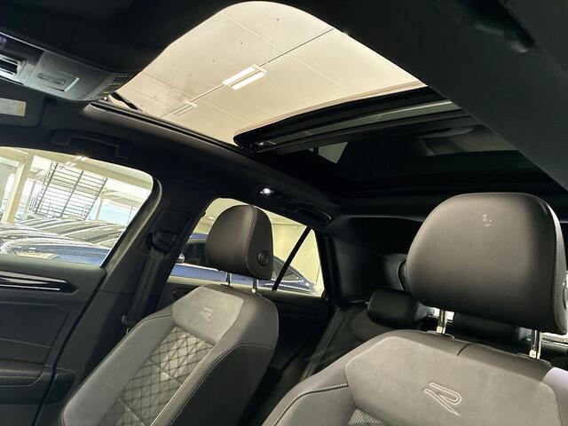 Volkswagen T-Roc 1.5 TSI 150pk DSG R-Line Business · Camera · Panoramadak · Trekhaak afneembaar · Apple/Android Car Play · Navigatie · 18'' Inch ·