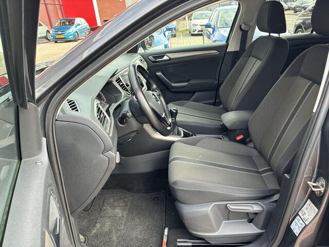 Volkswagen T-Roc 1.0 TSI 110pk Style · Camera · ACC · Apple/Android Car Play · Navigatie · Verkeersbord Detectie · Elek. Inklapbare Spiegels ·