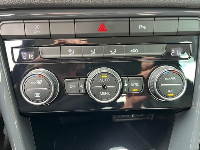 Volkswagen T-Roc 1.5 TSI SPORT AUTOMAAT VITUAL CARPLAY AD CRUISE