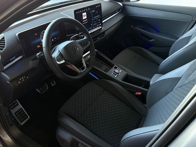 Volkswagen T-Roc 1.5 eTsi 150PK R-LINE EDITION VW.TREKHAAK BLACK STYLE IQ LED/GRIL/LOGO STOEL/STUUR.VERW 2026