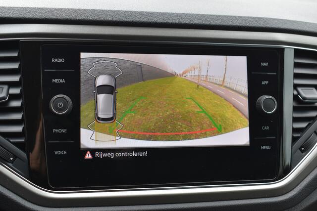 Volkswagen T-Roc 1.5 TSI Automaat Navi parkeer-camera