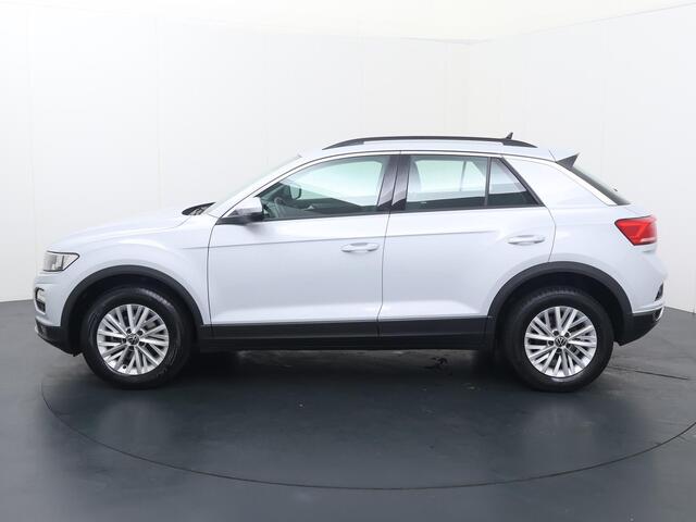 Volkswagen T-Roc 1.0 TSI Style | 110 PK | Achteruitrijcamera | Navigatiesysteem | Adaptive cruise control |