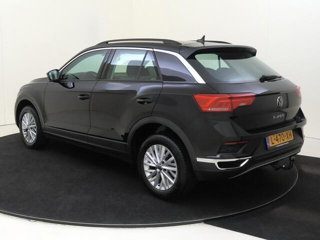 Volkswagen T-Roc 1.5 TSI Style | Trekhaak | Achteruitrijcamera | Parkeersensoren | Adaptieve cruise control | CarPlay | Navigatie | Draadloze telefoonlader |