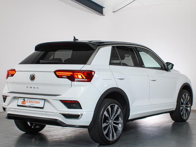 Volkswagen T-Roc 1.5 TSI Sport Business R ACC, Stoelverwarming, Apple CarPlay/Android Auto