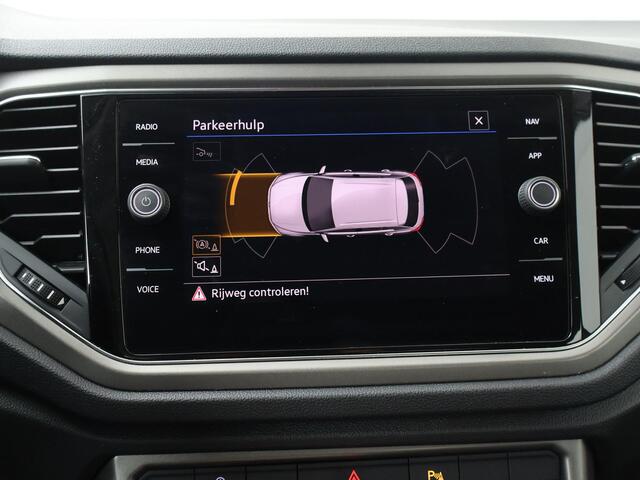 Volkswagen T-Roc 1.0 TSI Style | 110 PK | Trekhaak | Achteruitrijcamera | Adaptive cruise control |
