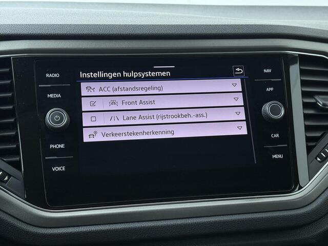 Volkswagen T-Roc 1.0 TSI Style | 110 PK | Climate control | Navigatiesysteem | Adaptive cruise control | navigatiesysteem |