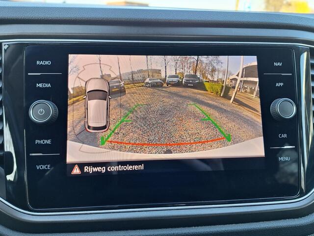 Volkswagen T-Roc 1.5 TSI 150pk Style (Trekhaak,Camera,Navi)