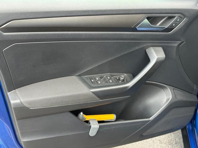 Volkswagen T-Roc 1.5 TSI 150pk Style | Trekhaak | Navi | Camera | Carplay | Adap. Cruise | Rijklaar incl. 1 jaar Bovag garantie