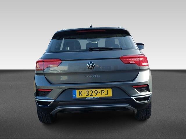 Volkswagen T-Roc 1.5 TSI Style Business | Afneembare Trekhaak | Camera | Winter Pakket