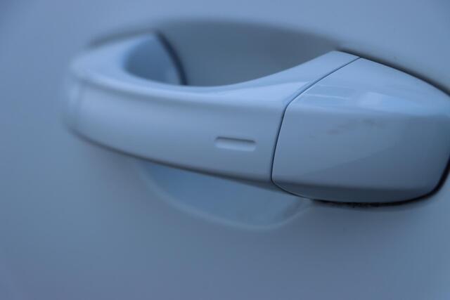 Volkswagen T-Roc Cabrio 1.5 TSI R-Line 150pk DSG7 | Camera | Beats Audio | Stoel- en Stuurverwarming | IQ.Light