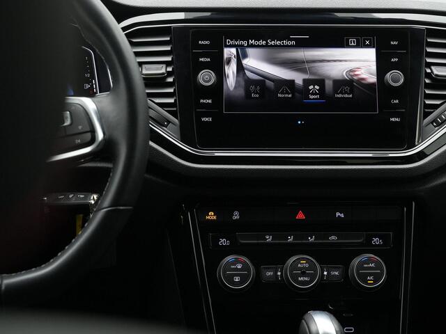 Volkswagen T-Roc 1.5 TSI 150 pk DSG Sport | Trekhaak | Achteruitrijcamera | Navigatie | Adaptive Cruise | Elektrische achterklep