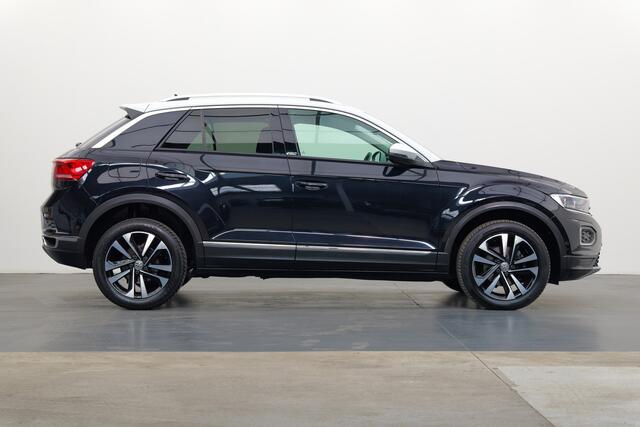 Volkswagen T-Roc 1.5 TSI Sport | Automaat | Digitaal dashboard | 17'' licht metaal |