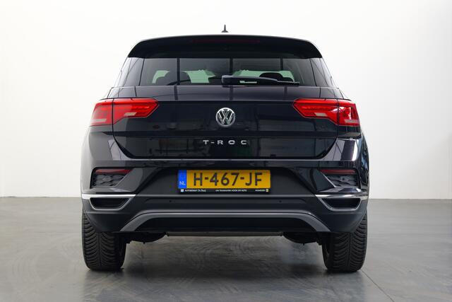Volkswagen T-Roc 1.5 TSI Sport | Automaat | Digitaal dashboard | 17'' licht metaal |