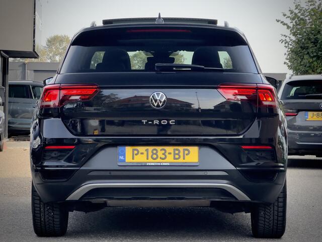 Volkswagen T-Roc 1.5 TSI AUT7 SPORT BLACK-EDITION PANODAK NAVI CAMERA DIGI-DASH APPLE-CARPLAY LED LMV PDC