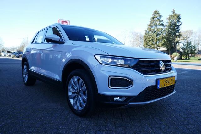 Volkswagen T-Roc 1.5 TSI SPORT 150 PK CAMERA/TREKHAAK/ELEKTR.AKLEP/ADAPT.CRUISE