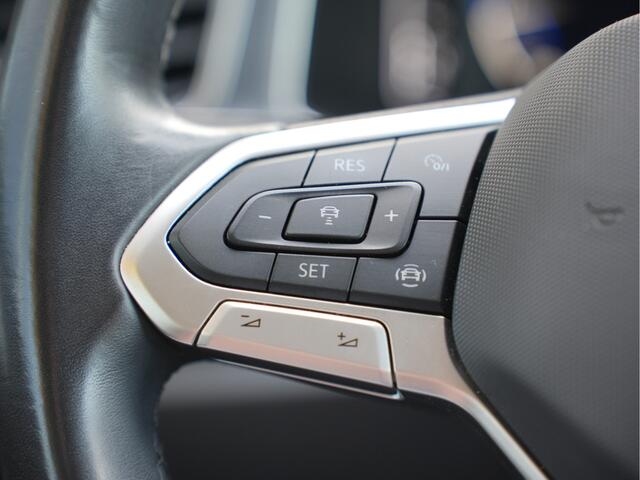 Volkswagen T-Roc 1.0 TSI Style | Trekhaak | Camera | Navigatie |