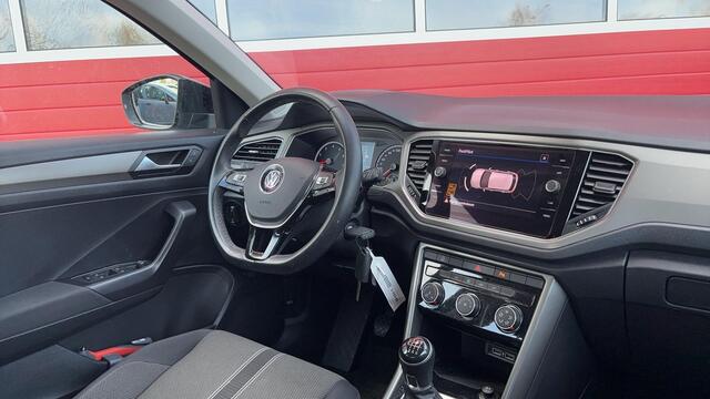 Volkswagen T-Roc 1.0 TSI Style Business CARPLAY / NAVI / AIRCO / ACC / PDC / BLUETOOTH / CRUISE / NL-AUTO