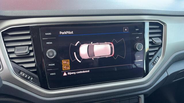 Volkswagen T-Roc 1.0 TSI Style Business CARPLAY / NAVI / AIRCO / ACC / PDC / BLUETOOTH / CRUISE / NL-AUTO