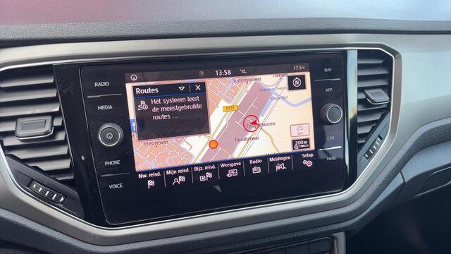 Volkswagen T-Roc 1.0 TSI Style Business CARPLAY / NAVI / AIRCO / ACC / PDC / BLUETOOTH / CRUISE / NL-AUTO