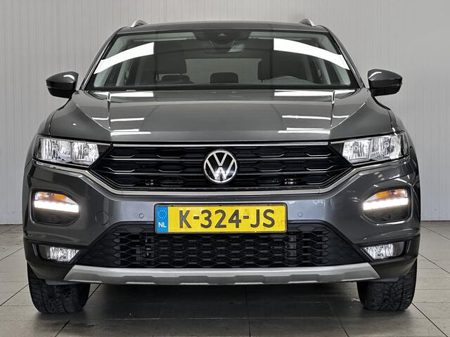 Volkswagen T-Roc 1.5 TSI Style Business/ Automaat/ Trekhaak/ Camera/ Elek.Klep/ Apple+Android/ DAB+/ Clima/ Navi/ Cruise/ Bluetooth. Multi.LEDER.Stuur/ Elek.pakket/ Isofix/ PDC.