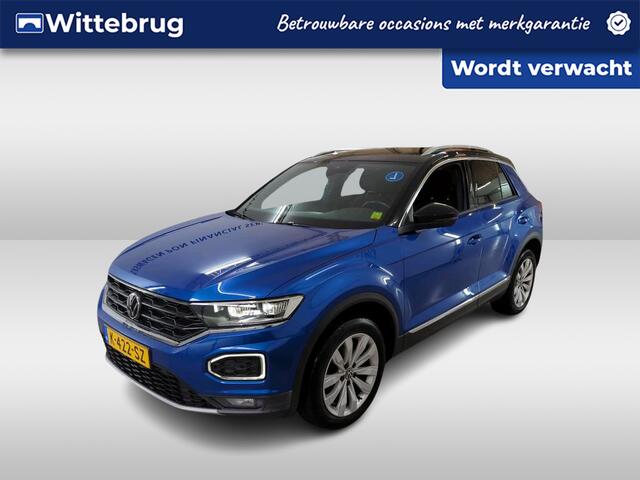 Volkswagen T-Roc 1.5 TSI 150pk DSG Sport / Virtual Cockpit / LED / Navigatie / Camera / Afneembare Trekhaak / 17" LMV