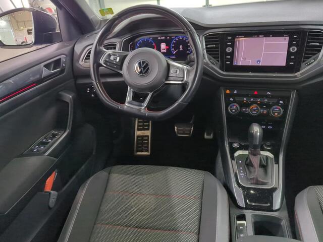 Volkswagen T-Roc 1.5 TSI 150pk DSG Sport / Virtual Cockpit / LED / Navigatie / Camera / Afneembare Trekhaak / 17" LMV