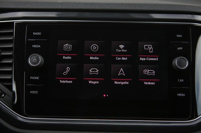 Volkswagen T-Roc 1.5 TSI Sport R-line | Pano | Trekhaak | Virtual Dash |