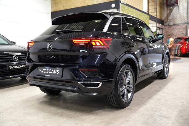 Volkswagen T-Roc 1.5 TSI 3x R-Line * Pano - Virtual - Keyless - Trekhaak - Camera - App - ACC - LED *