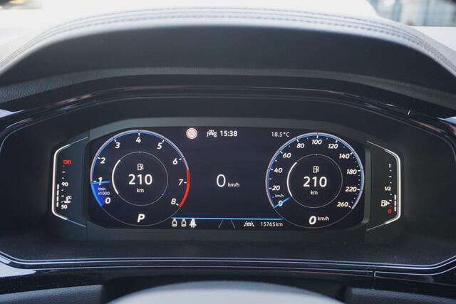 Volkswagen T-Roc 1.5 TSI R-Line Black Style Panodak/19 Inch