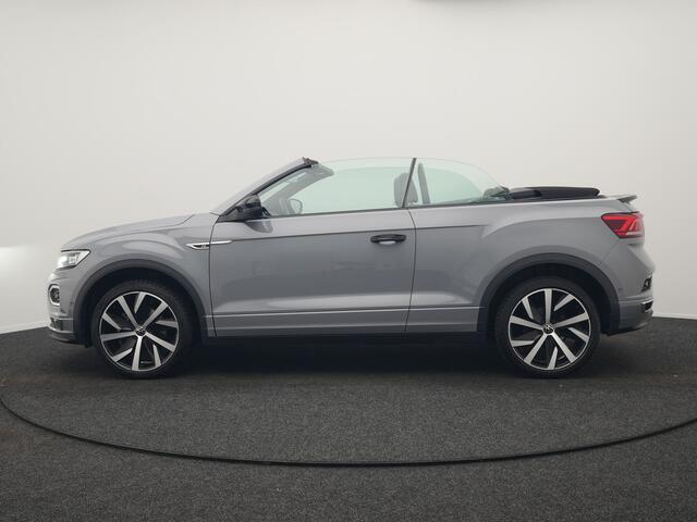 Volkswagen T-Roc Cabrio 1.5 TSI 2 x R-Line 150pk DSG Dealer O.H | Valcona Lederen Sportstoelen | Adaptive Cruise | Trekhaak Afn. | Beats Audio | IQ Drive | 19"L.M | Camera | Stuurverwarming | Keyless | Matrix LED |